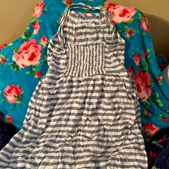 HALTER DRESS FOR SUMMER - Picture 2 of 4